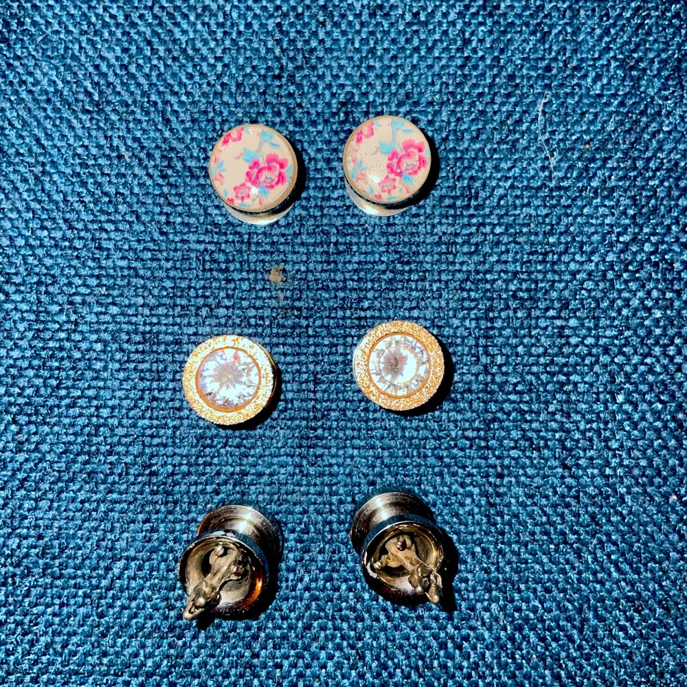 6 pair size 0 gauges